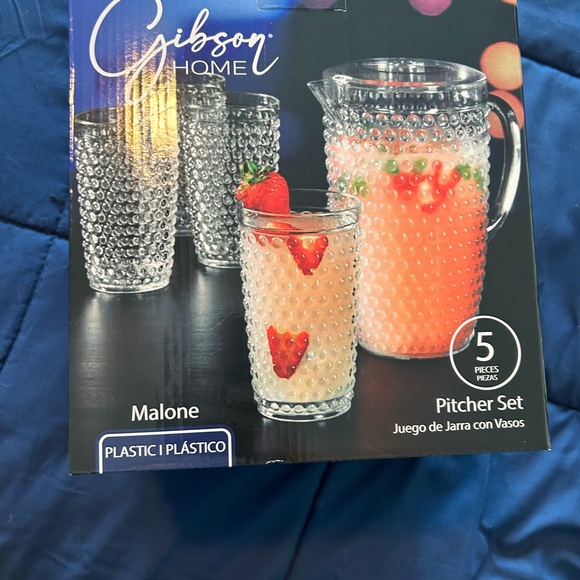 GIBSON HOME • Plastic 5 Piece Pitcher Set • Clear • - Picture 4 of 5